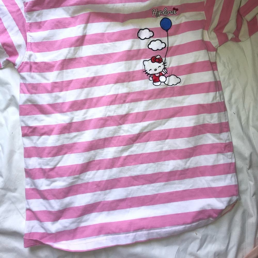 Hypeland hello kitty shirt medium